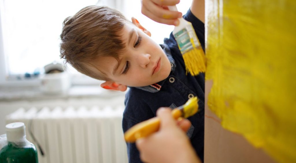 cómo hacer un disfraz de cartón