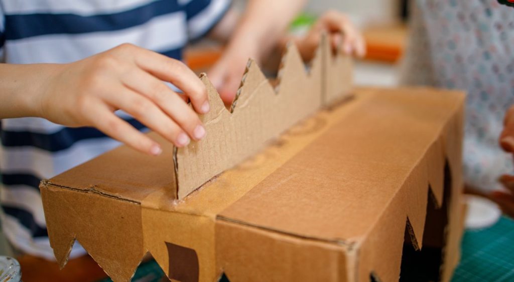 Ideas de disfraces para hacer con cartón