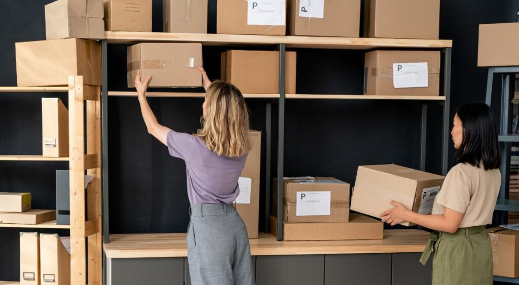 Cómo organizar oficina con cajas de cartón